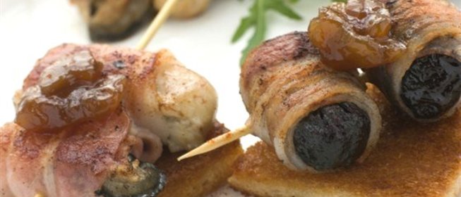 Жареные финики с беконом