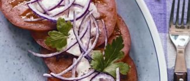 Помидоры со сливочной заправкой