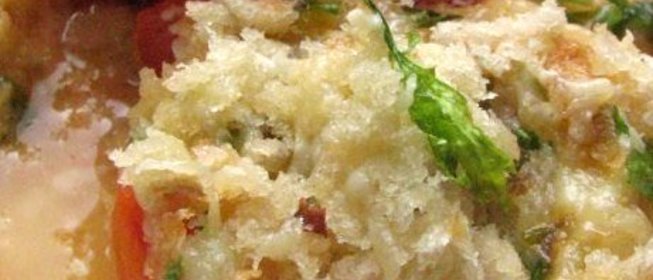 Помидоры с травами и пармезаном