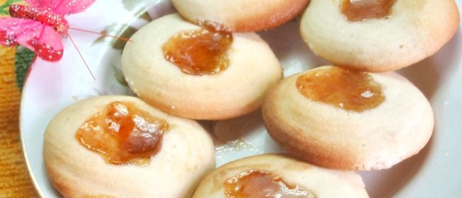 Курабье со сливовым джемом