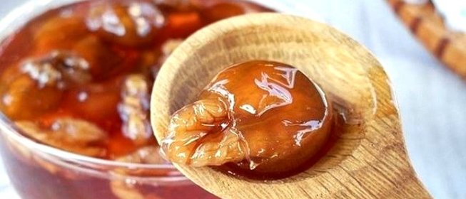 Варенье из крыжовника с орехами