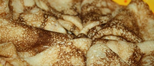 Нежные тонкие блинчики на кефире