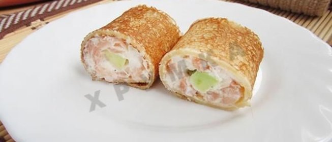 Роллы из блинов с авокадо красной рыбой и сливочным сыром