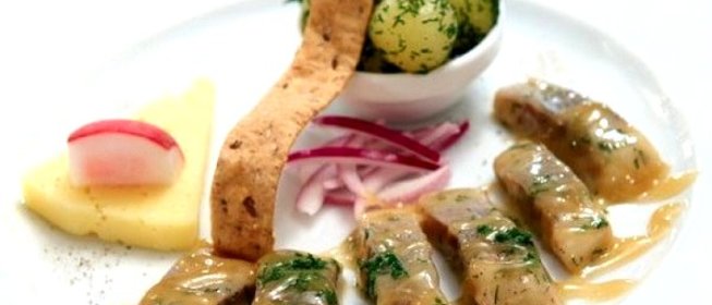 Селедка под горчичным соусом