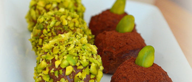 Шоколадные конфеты с фисташками