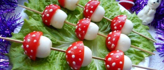 Закуска Грибочки на шпажках
