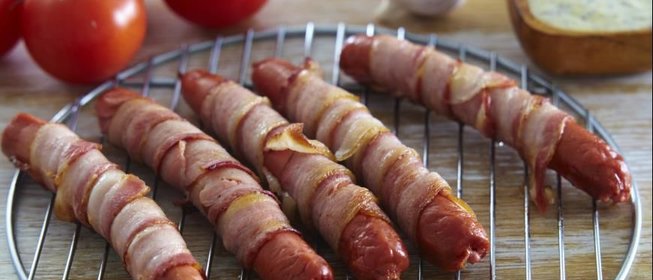 Сосиски в беконе с горчичной приправой