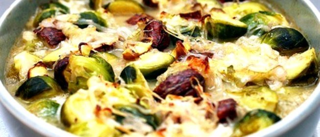 Брюссельская капуста и каштаны в соусе из коричневого масла