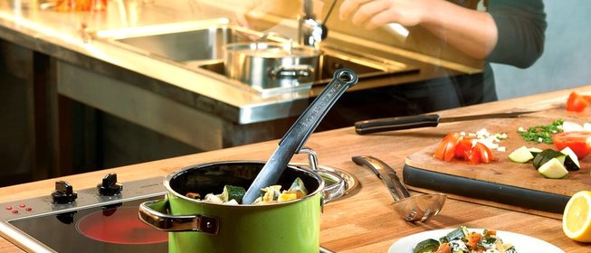 Кабачки с помидорами и чесноком