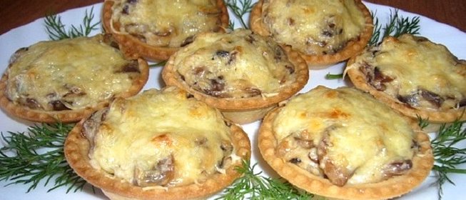 Тарталетки с мясом