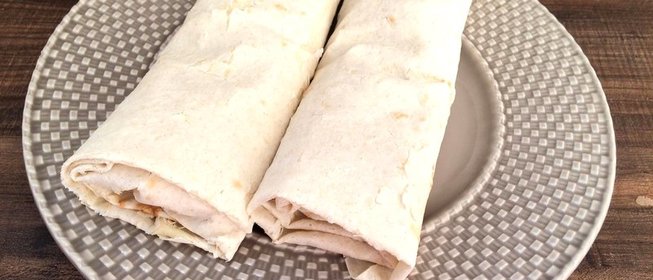 Шаурма с курицей в лаваше