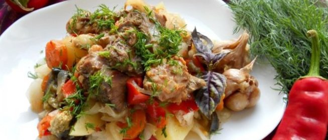 Свинина, тушеная с овощами