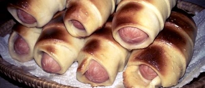 Сосиски в медовом тесте