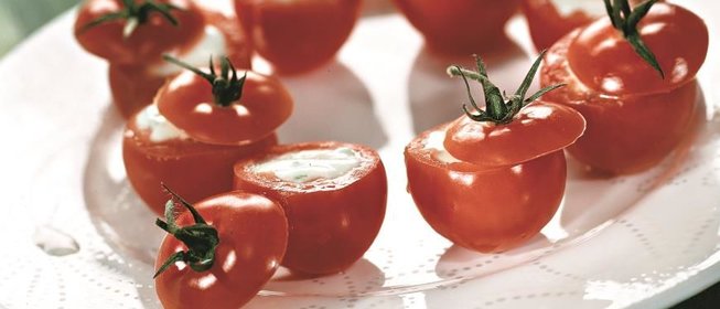 Помидоры с козьим сыром