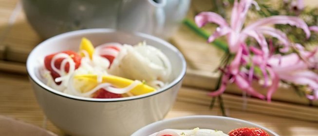 Рисовая лапша с фруктами