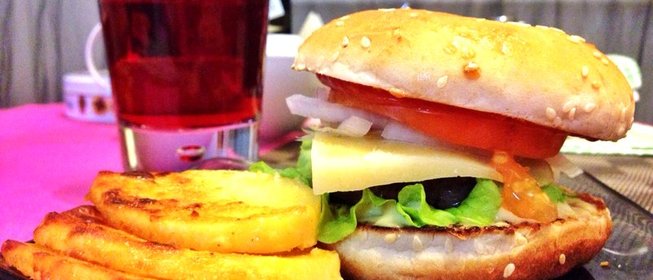 Бургер с котлетой гриль из рубленной говядины