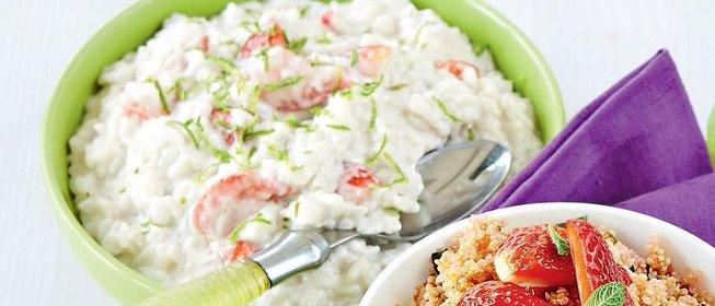 Рисовая каша с клубникой и кокосовым молоком