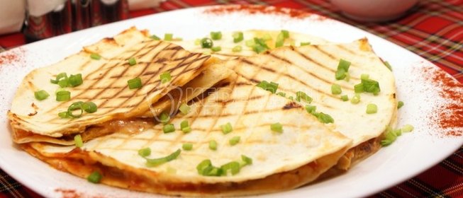 Кесадилья с курицей