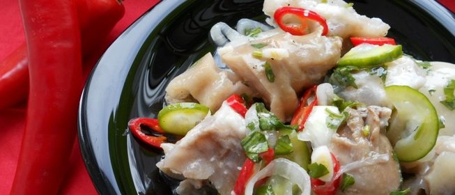 Саус (острая закуска из свиных ножек)