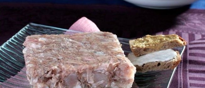 Холодец из свинины и курицы