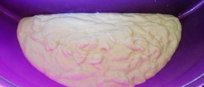 Дрожжевое хлебное тесто для пиццы, пирожков