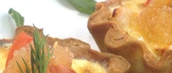 Тарталетки с морепродуктами и щучьей икрой
