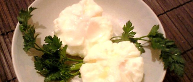 Яйца пашот в мешочках