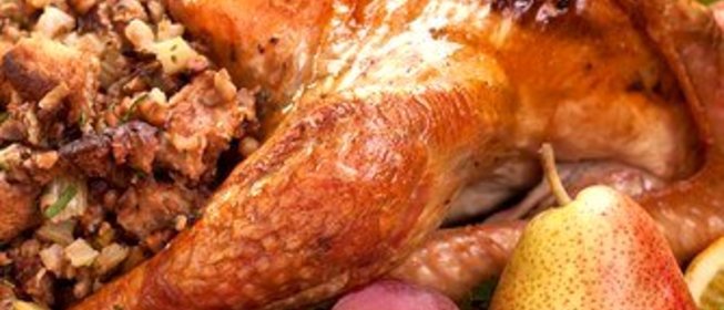 Начинка для новогодней птицы с каштанами, черносливом и сельдереем