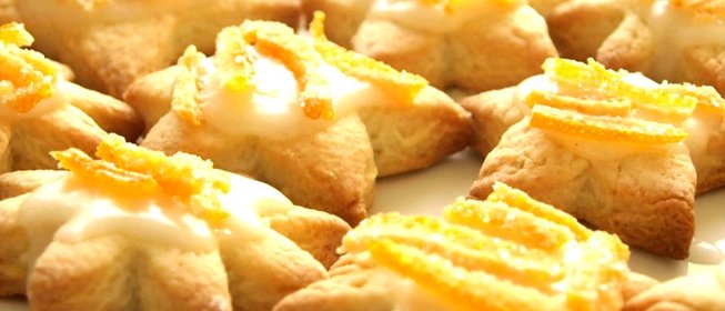 Печенье с апельсиновой глазурью и цукатами