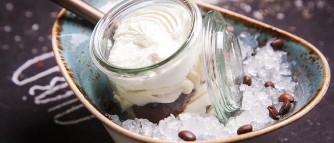 Овсяное тирамису с черничным джемом