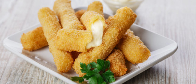 Моцарелла в панировочных сухарях