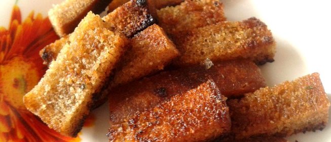 Ржаные сухарики с чесноком