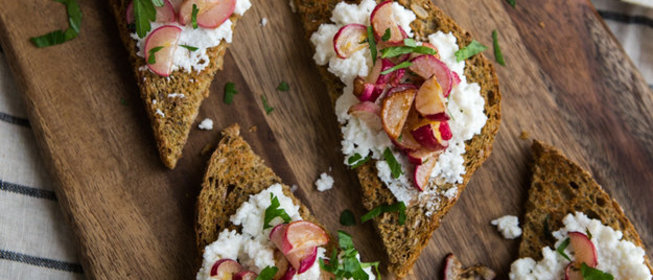 Редис с рикоттой