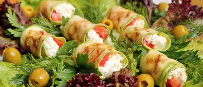 Кабачки, фаршированные творогом