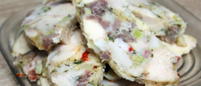 Домашняя ветчина Мозаика из курицы, свинины, сладкого перца и зелени