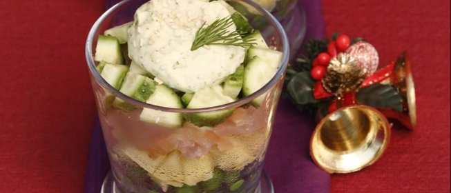 Салат из курицы, картофеля и горошка