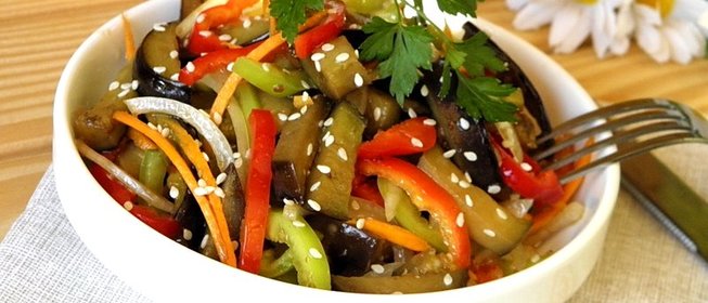 Закуска из баклажана с овощами