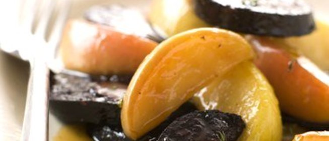 Кровяная колбаса с яблоками