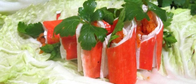Фаршированные корейской морковкой крабовые палочки