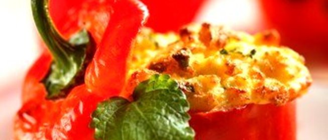 Сладкие перцы, фаршированные полентой и сыром