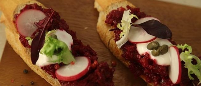 Брускетта с овощной икрой