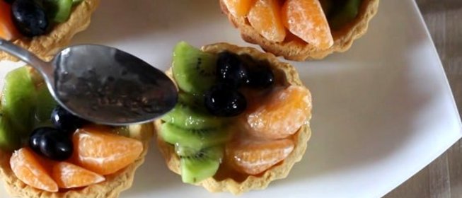 Корзиночки с фруктами и желе