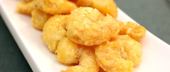 Острые креветки в кляре