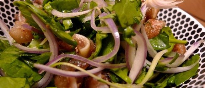 Cвиные ушки жареные с луком