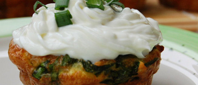 «Капкейки» со шпинатом, курицей и сыром