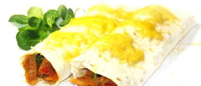 Буррито с мясом и авокадо