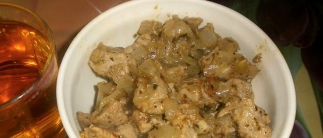 Свинина, жаренная на сковороде кусочками