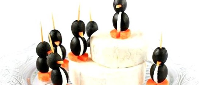 Пингвинчики из оливок и сыра