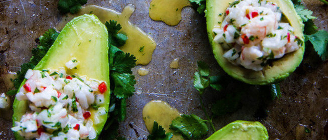 Авокадо с севиче из креветок