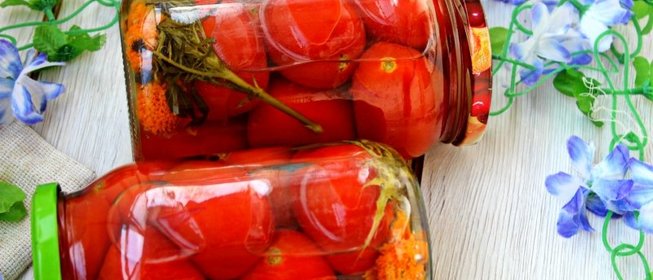 Помидоры с бархатцами на зиму